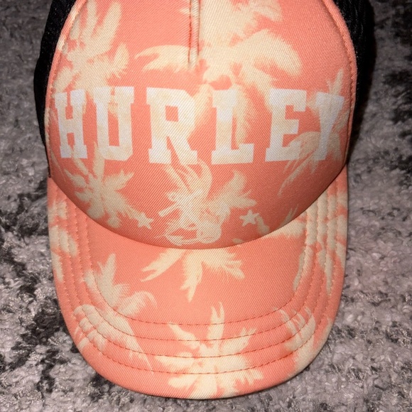 Hurley adjustable snap-back trucker hat in pink with white and black accents - Picture 1 of 5